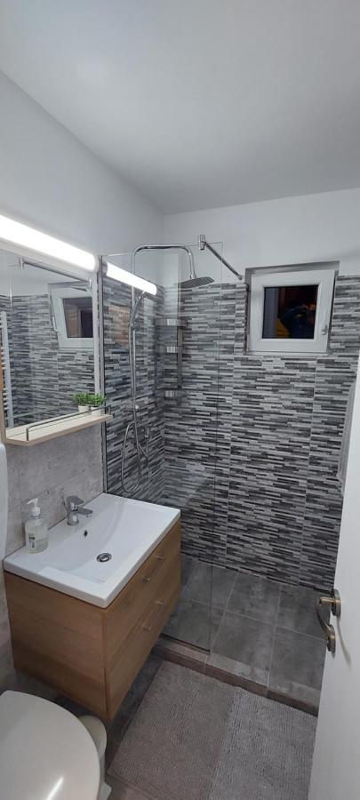 Twin Apartments Σίμπιου Εξωτερικό φωτογραφία